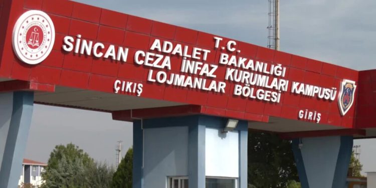 850 girtî bi jehrê ketin