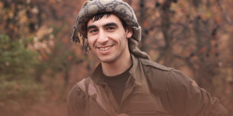 “Ez Dixwazim Di Hindirê Xwe De İnsanekî Azad Biafirînim”