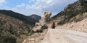 Dewleta Tirk li Gabar’ê bi dînamîtan daristanan talan dike