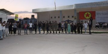 Parastina xeta berxwedanê yekemîn erkê ciwanan e