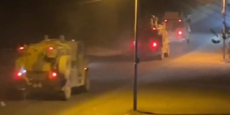 Karwaneke din yê leşkerên dagirker hate Dêrelokê