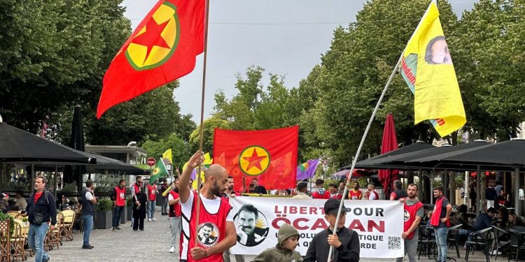 Li Reîmsê li dijî dagirkeriyê meş