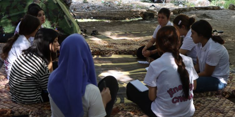 Ji Yekitiya Jinên Ciwanên Şengalê Kampa Perwerdeyê Jineolojî!