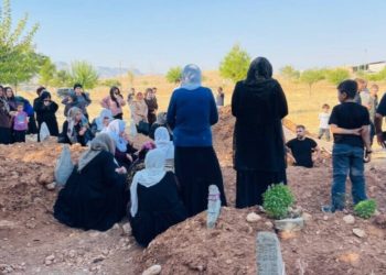 Gerîlayên şehîd hatin veşartin