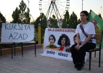 Jinên Ciwan ên Qamişlo hêrsê xwe li dijî darvekirina jinan nîşan dan