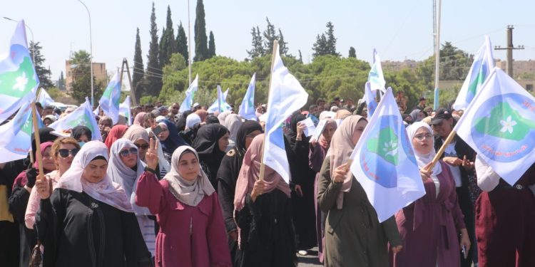 Gelê Tebqa li dijî êrîşan li qadan bû