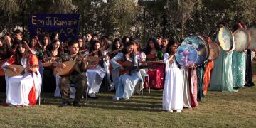 Xwendevanên Navenda Çand û Hunerê û Navenda Stêra Zêrîn konserek lidaxist