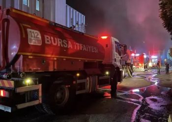 3 kargehên ku aîdê faşîstan e bûn hatin şewitandin