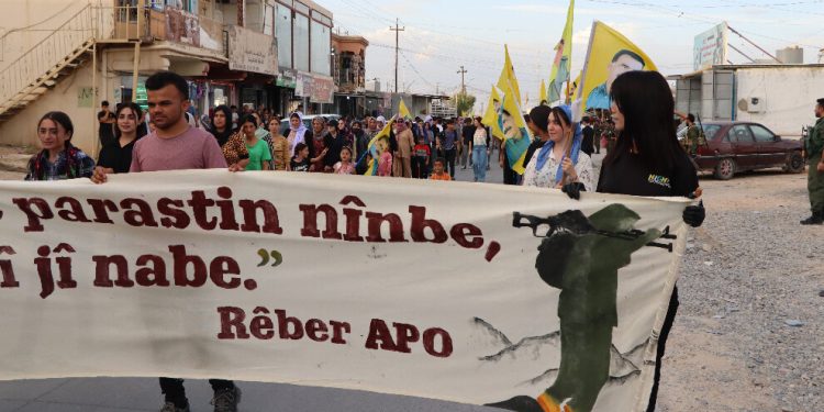 Ciwanên Êzîdî ji bo Rêber APO meşiyan- hat nû kirin