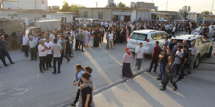 Dewleta Tirk êrîşê Mexmûrê kir: 1 jê giran, 3 jin birîndar bûn