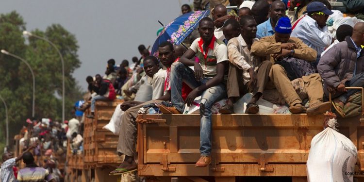 Ciwanên Efrîqayî: Gendelî gefê li paşerojê dixwe û rê li ber koçberiyê vedike