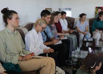 Ciwanên enternasyonalîst serdana Şengalê kirin