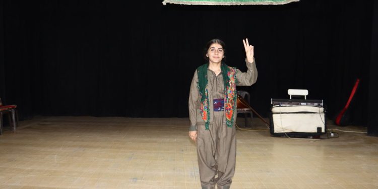 Jina ciwan a ji Efrînê tevlî nava refên azadiyê bû