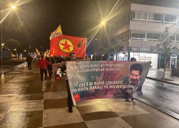 Ji Ciwanên Grigny, Li Dijî Komployê Meşa meşaleyî