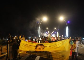 Komploya 9’ê Cotmehê bi meşeke meşaleyî hat protestokirin- hat nû kirin