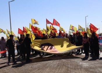 Cîwanên Kobanê li dijî komploya navnetewî li qadan bûn!