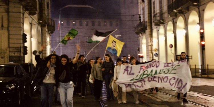 “Li dijî komkujiyên li Rojhilata Navîn çareseriya demokratîk re”