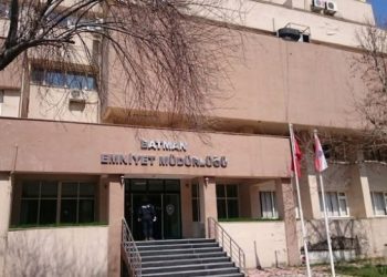 Nehiştin wekîl bi ciwanên ku tên îşkence kirin re hevdîtinê bikin