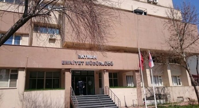 Nehiştin wekîl bi ciwanên ku tên îşkence kirin re hevdîtinê bikin