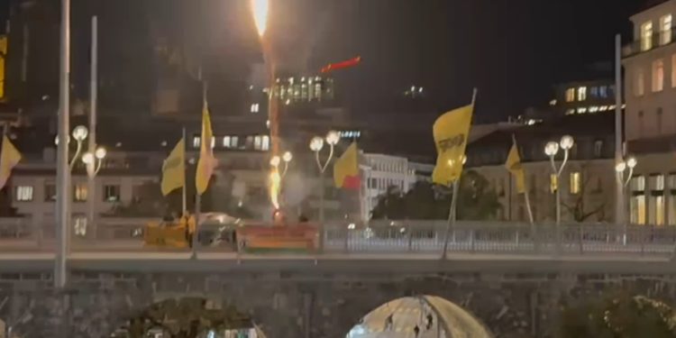 Ji Ciwanên Lozanê Çalakiya bi Pankart