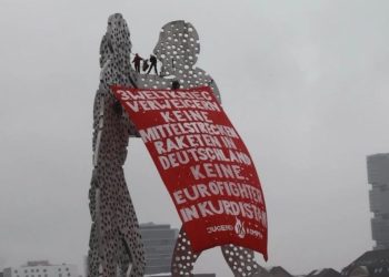 Li Berlînê li ser Peykerê Mirovê Molekulê çalakî!