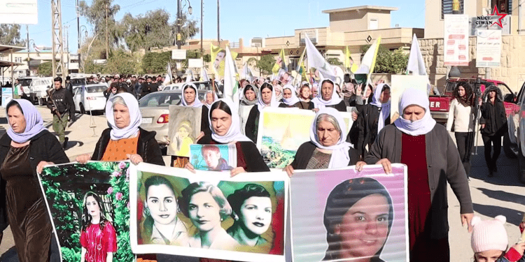 Civaka Êzidî û Ereb bi pêşengiya jinan li dijî tundiya ‘mêr-dewletê’ meşiyan