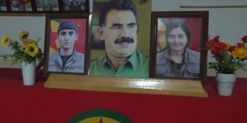 Xwendevanên Mexmûrê (YXA) Nameyên Fedayiyen Demê Bi Hevre Dixwînin