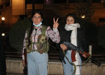 Jinên ciwan ewlekariya bajarê Qamişlo dikin