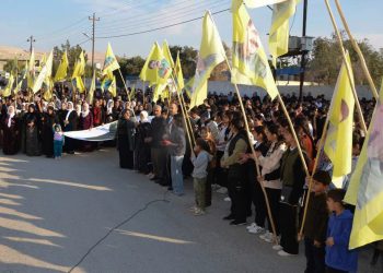 Mexmûr Li Dijî Êrîşên Qîrkirinê Meşiya