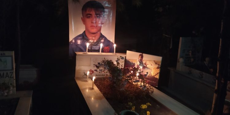 Şehîdê Berxwedana Sûrê Turgay Girçek hate bibîranîn