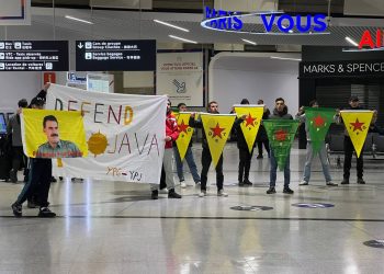 li Balafirgeha Parîsê Çalkavanên ku Bêîteatiya Sivîl lidarixstin hatin binçavkirin