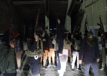 Tevgera Ciwanên Şoreşger li kantona Reqayê li taxan parastinê dike