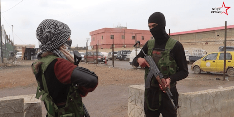 Li Tebqayê ciwanên Ereb bi ruhê seferberiyê cihê xwe di nava berxwedanê de digirin