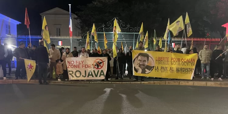 Bi sedan kes bi pêşengiya TCŞ’ê li Draguignan meşiyan