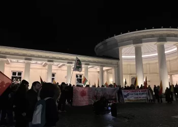 Li Aachenê bi pêşengiya Ciwanên Xwendekar, êrîşên çeteyan hate protestokirin