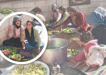 Jinên Ciwan bi çêkirina xwarinan piştgiriyê didin şervanan