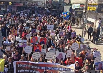 Bi hezaran kes li Hesekê pişgiriya xwe ji QSD re nîşan dan