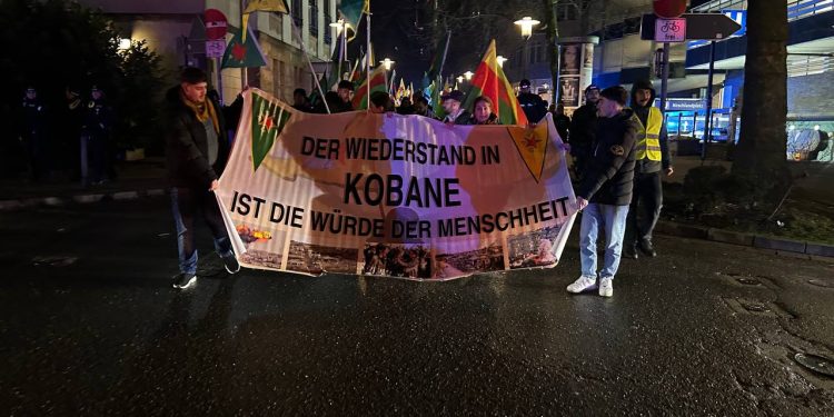 Êrîşên Rojava li Essenê hatin protestokirin