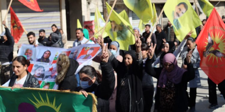 Ciwanên Heseke bi meşekî berxwedana li Tişrînê silav kirin