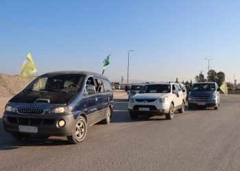 Karwanê pêncemîn jî ber bi berxwedana Bendava Tişrînê ve diherike