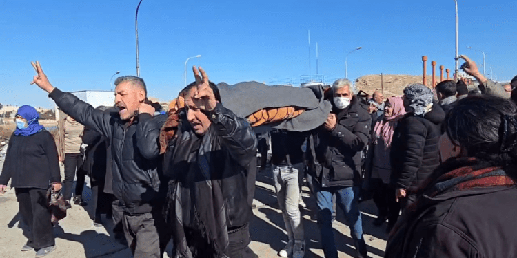 Li Tişrînê çalakiya nobedê Şêniyên Dêrikê dewr girtin