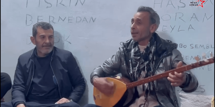 Gelê li Tişrînê bi stranên şoreşgerî têkoşîna xwe didomînin