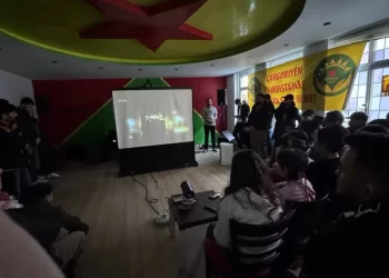 Li Stuttgartê Civîna Ciwanan a pêk hat