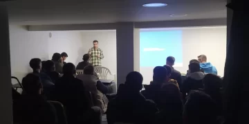 Endamên TCŞ’ê li Antibesê semînerek li dar xistin