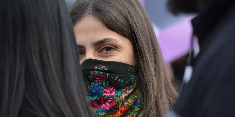 Dîmenên ji mîtînga Parîsê ku bi hezaran kes beşdar bûn