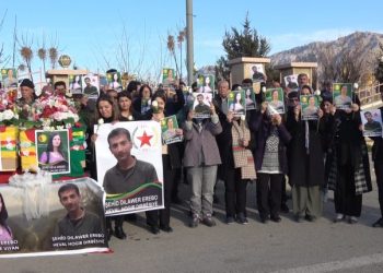 Cenazeyê Hogir Dirbêsiyê û Salîhe Viyan ber bi Rojava ve hatin şandin