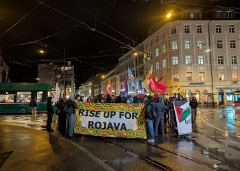 Meşa Piştgiriyê ya ji bo Rojava li Swîsreyê: Berxwedan wê bi ser bikeve!