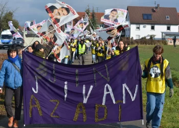 Meşa Dirêj di roja xwe ya 4. de: Bijî Têkoşîna Me ya Navneteweyî