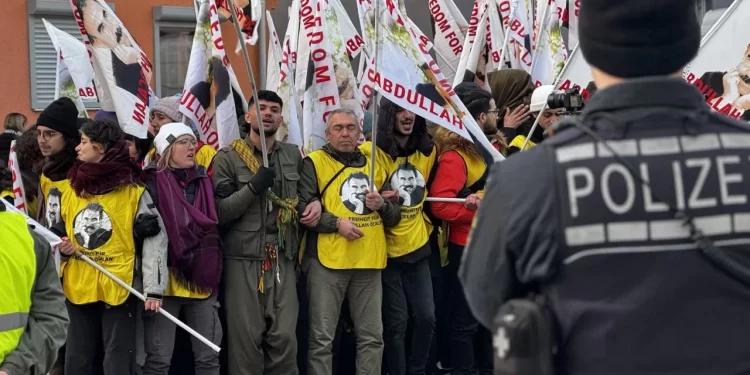 Polîsên Elman a faşîst, êrîşê çalakgêrên meşa dirêj kir- hat nû kirin