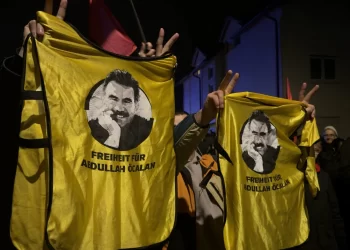 Ciwanan Banga Têkoşîna Yekgirtî ya Li Dijî Şîdeta Polîsan kirin